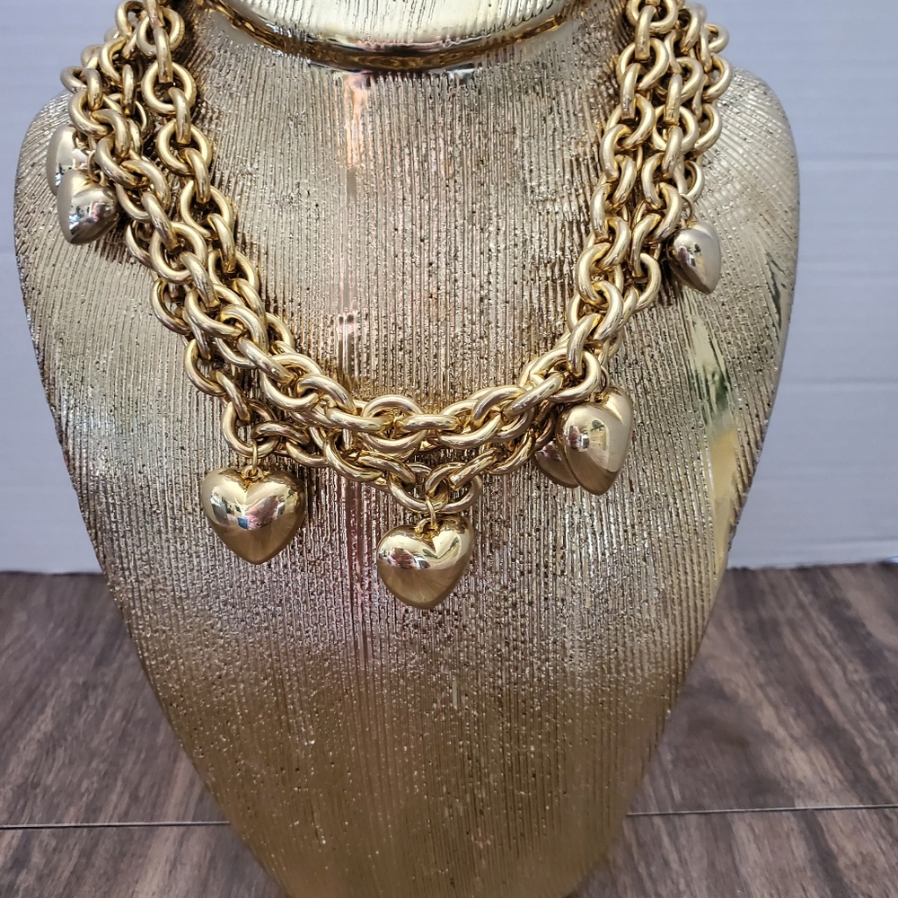 Rare vintage gold Joan Rivers gold chunky heart necklace